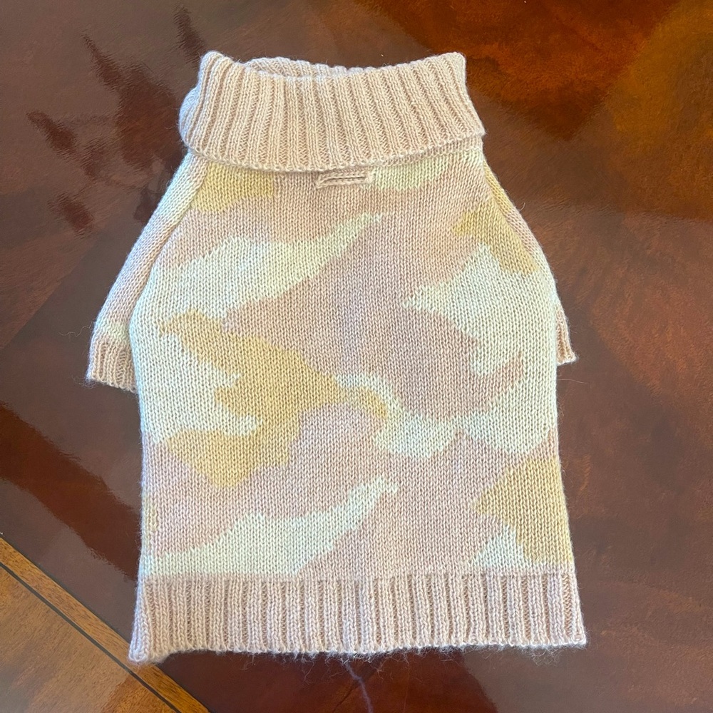 Mark & Graham Dog Sweater - Size M